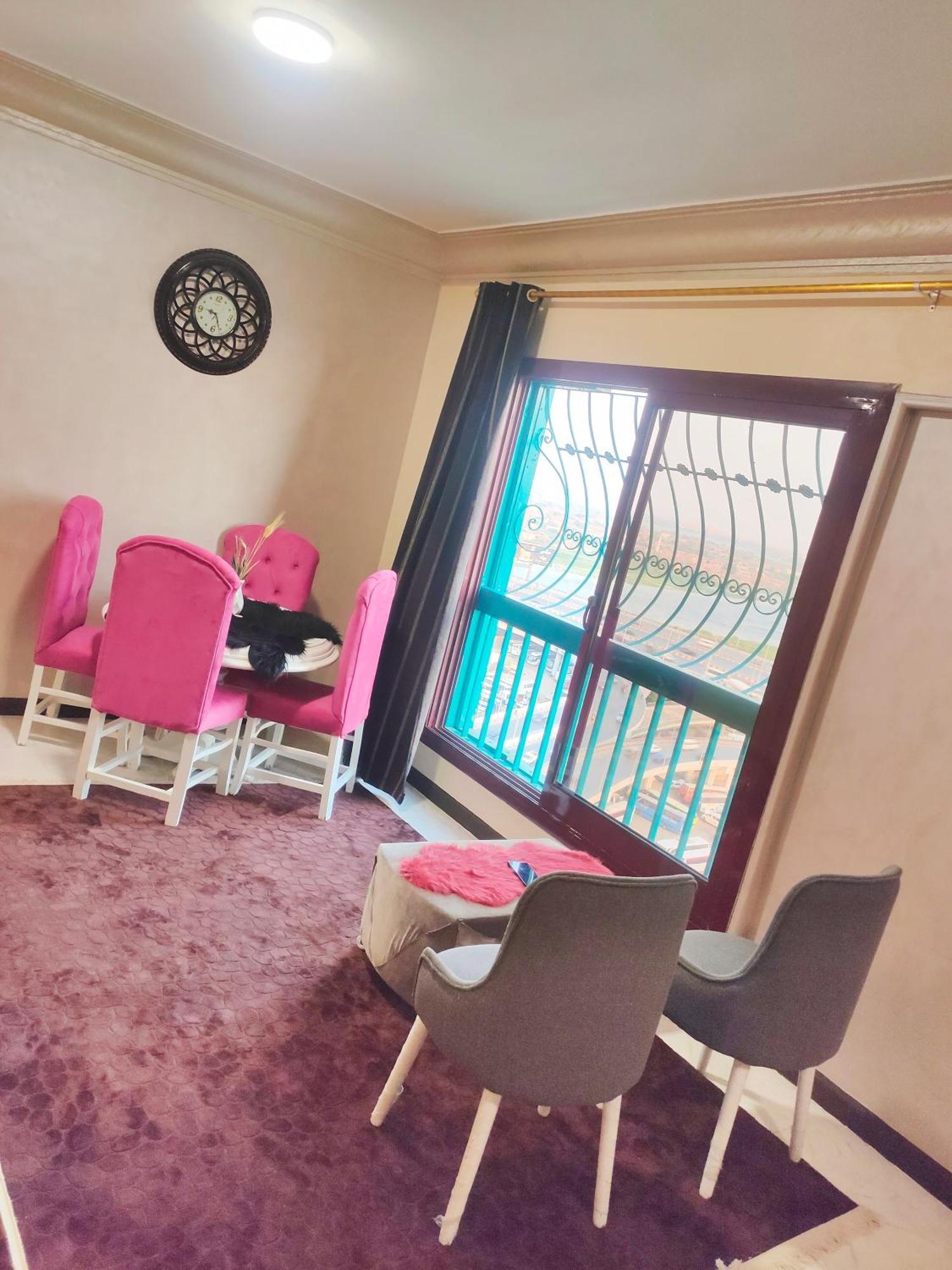 كورنيش النيل البحر الاعظم Apartment